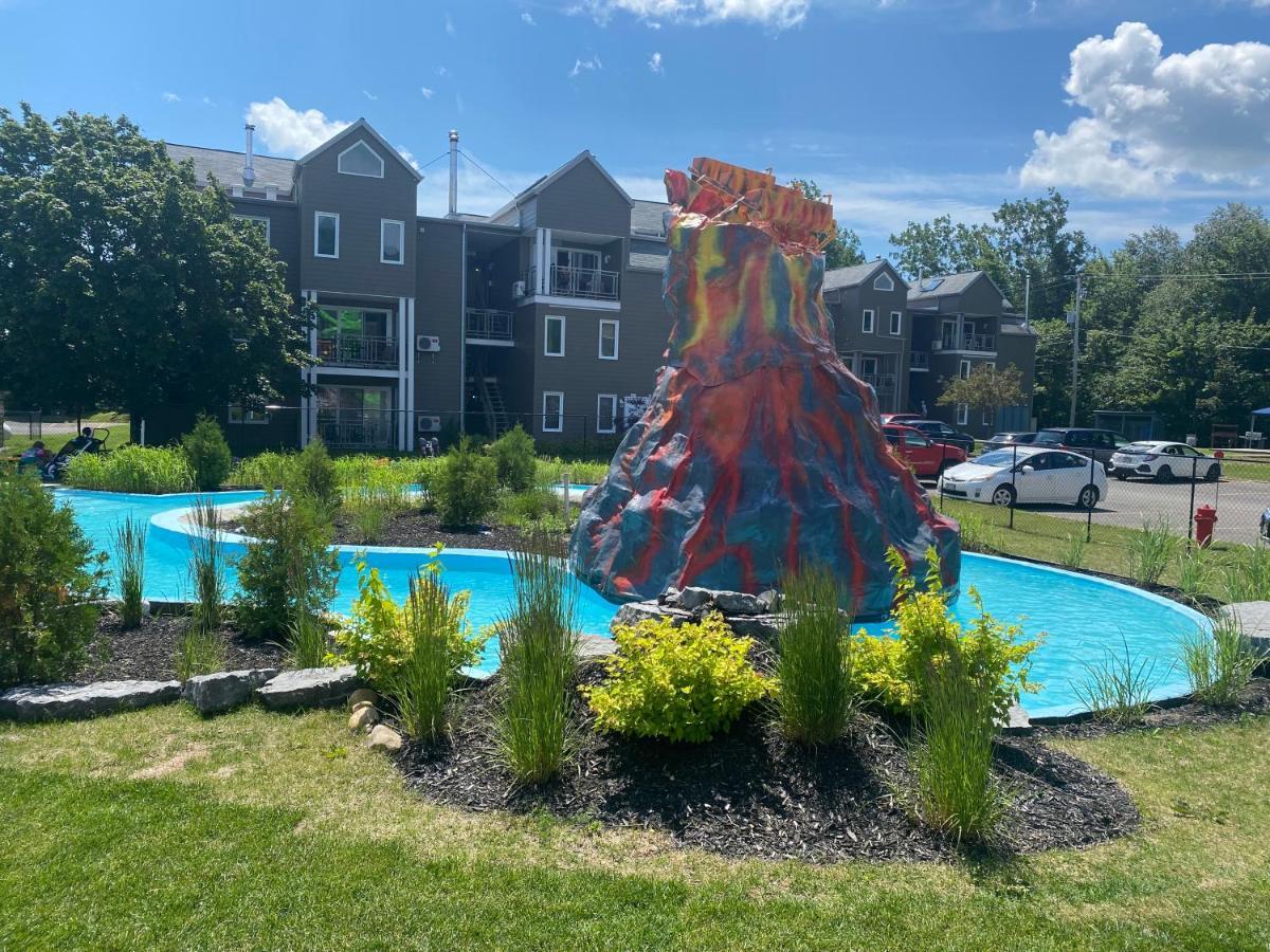 Condo Avec Parc Aquatique ! Beaupré Exterior foto